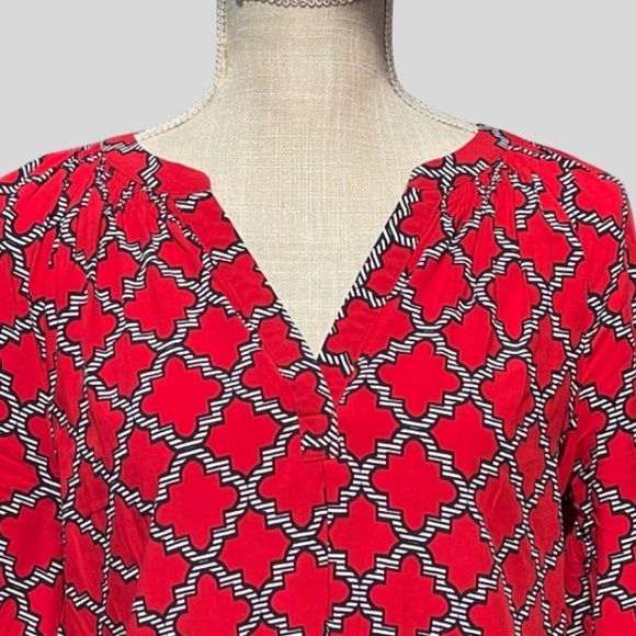 Split Neck Tunic with Quatrefoil Pattern - Picture 2 of 3